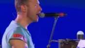 Coldplay Concert : ...अन् क्रिस मार्टिननं हजारोंच्या गर्दीसमोर गायलं &#039;वंदे मातरम&#039;, &#039;मां तुझे सलाम&#039;; पाहा Video