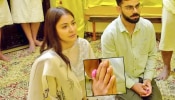 प्रेमानंद महाराजांसमोर बसलेल्या विराट आणि अनुष्का यांच्या हातात नेमकं काय होतं? &#039;त्या&#039; बटणाची का होतीये चर्चा?