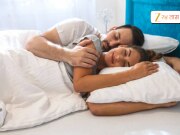 मिठी मारुन झोपण्याचे फायदे, फक्त प्रेमचं नाही तर आरोग्यदेखील सुधारते. 