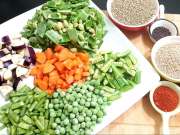 भोगीच्या निमित्ताने भाज्यांची रेलचेल! घाऊक बाजरात भरपूर आयात तरी, 'या' भाज्यांचे वधारले भाव