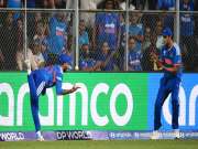 IND VS ENG : अक्षर आणि शिवमचं अप्रतिम कोऑर्डिनेशन! बाउंड्रीवर 'रिले कॅच' चा चमत्कार, Video 