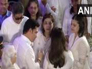 VIDEO: आशाताईंच्या अंत्यदर्शनानंतर सचिन तेंडुलकरला अश्रू अनावर! कुटुंबाचं सांत्वन करताना भावूक 