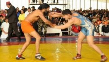 बाबा रामदेव यांचा Wrestling video व्हायरल!
