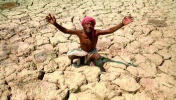 धक्कादायक ! अंत्यविधीचं निमंत्रण देऊन शेतकऱ्याची आत्महत्या