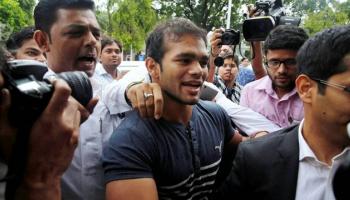 नरसिंगला अश्रू अनावर, कुटुंबानं पंतप्रधानांकडे मागितली मदत 