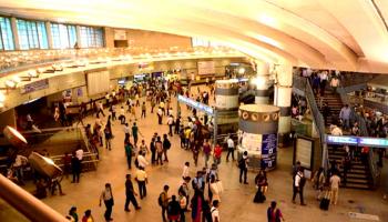 जेव्हा दिल्लीच्या मेट्रो स्टेशनवर सुरु झाला पॉर्न व्हिडिओ