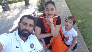पत्नी आणि मुली सोबतच्या फोटोमुळे मोहम्मद शमी पुन्हा ट्रोल