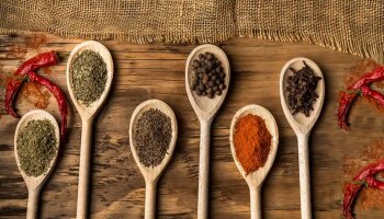 केवळ चवंच नाही तर आरोग्यासाठीही फायदेशीर आहेत भारतीय मसाले!