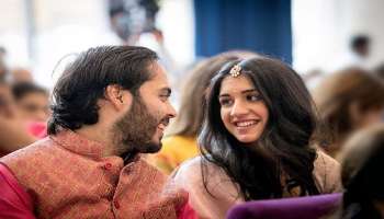 Anant Ambani-Radhika Merchant : मुकेश अंबानींच्या धाकट्या मुलाचा पार पडला साखरपुडा, पाहा फोटो