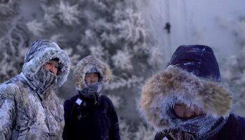 अन्नपाणी सगळंच गोठतं; जगातील सर्वात थंड गावातलं जगणं किती कठीण? पाहा VIDEO 