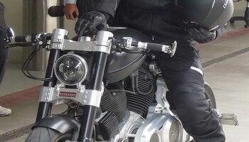 MS Dhoni, Mahendra singh dhoni, mahi, MS Dhoni bike collection, Dhoni Bike Collection, Bike, sports bike, news, news in marathi, एम. एस. धोनी, धोनी, बाईक, क्रिकेट, Cricket 