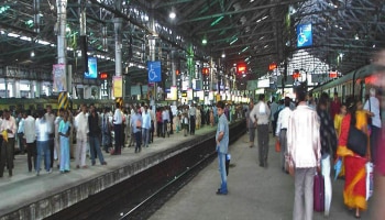 अरे देवा! शनिवारपासूनच मुंबई लोकलवर मेगाब्लॉक; प्लॅटफॉर्मवर पाऊल ठेवण्याआधी पाहून घ्या सविस्तर माहिती 