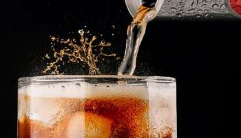 रोज कोल्ड ड्रिंक पित असाल तर सावधान ! दारु प्रमाणेच हानीकारक