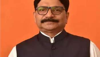 अपात्रतेच्या निकालाआधी ठाकरे गटाला धक्का, आमदार रवींद्र वायकरांच्या घरावर ईडीची धाड
