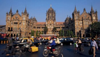 Loksabha election 2024 : मुंबईत &#039;ते&#039; 28 लाख मतदार करु शकतात आघाडीत बिघाडी, महायुतीलाही बसेल फटका; नेमकं कारण काय? 