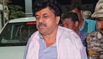 तो&#039; आयफोन, महागड्या कार अन् हाय प्रोफाइल भागात संपत्ती; Deleted डेटा रिकव्हर होताच कराडचा पाय खोलात