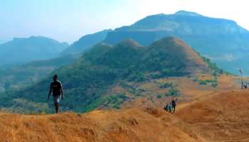 नशिक जवळ असलेला महाराष्ट्रातील 337 वर्ष जुना  त्रिंगलवाडी किल्ला; एकदम  साधा, सरळ, सोप्पा ट्रेक