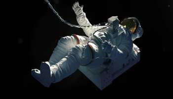 NASA ची एकदम भयानक प्रोसेस! अंतराळात मानवाचा मृत्यू झाला तर मृतदेह पथ्वीवर कसा आणतात?