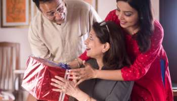 Mothers Day 2025 : आईचा दिवस बनवा अतिशय खास, अवघ्या 500 रुपयाच्या 7 अनोख्या आयडिया