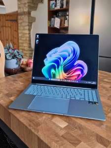 Laptop चा फुल फॉर्म माहितीये का? रोज वापरणाऱ्या 99 टक्के लोकांनाही माहित नसेल 