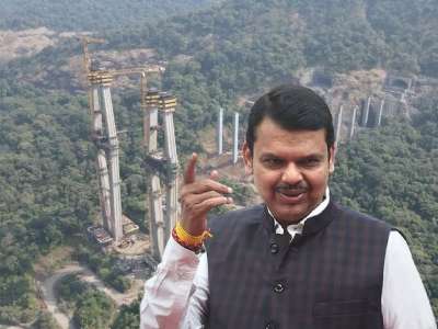 पुण्याहून नवी मुंबई विमानतळ अवघ्या सव्वा तासांत, देवेंद्र फडणवीसांनी सांगितलं नवीन मार्ग कधी सेवेत येणार? 