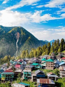 भारतातील कोणत्या राज्यात आहे आशियातलं सर्वात मोठं गाव?