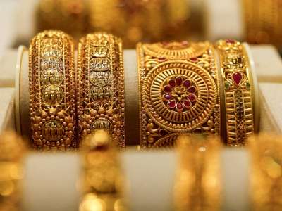 उच्चांकी दरवाढीनंतर सोन्याचे दर स्थिरावले? ग्राहकांना किंचित दिलासा, वाचा 24 कॅरेटचा दर