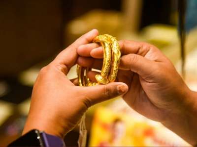 धनत्रयोदशीला अवघे दोन दिवस, सोन्याचा आजचा दर काय? वाचा 18,22,24 कॅरेटचा दर