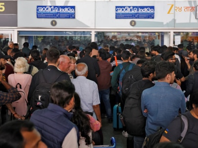 Indigo Crisis : फ्लाईट रद्द किंवा उशिरानं असल्यास काय आहेत प्रवाशांचे अधिकार?