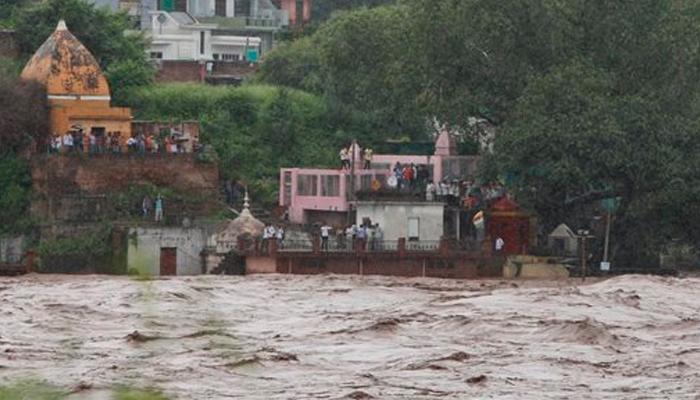 जम्मूत पावसाचा हाहाकार, 9 जवान वाहून गेलेत