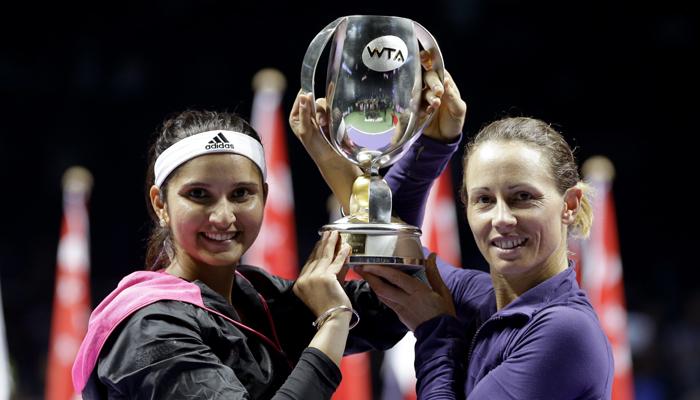 सानिया मिर्झा - कॅरा ब्लॅकनं जिंकली WTA डबल्स चॅम्पियनशीप