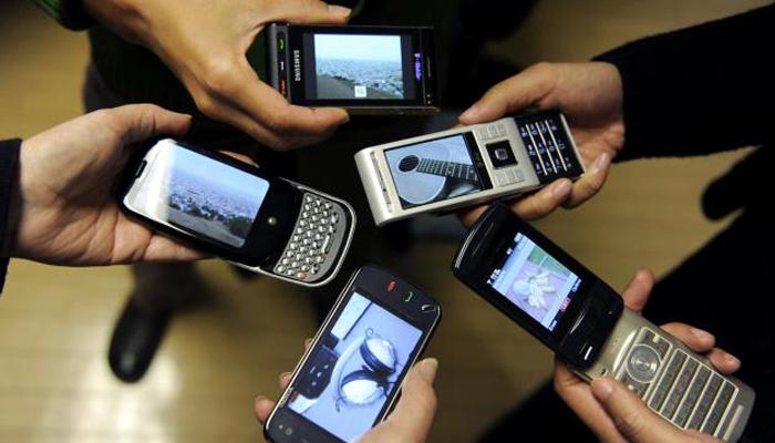 पाकिस्तानात १० कोटी नागरिकांचे मोबाईल बंद 
