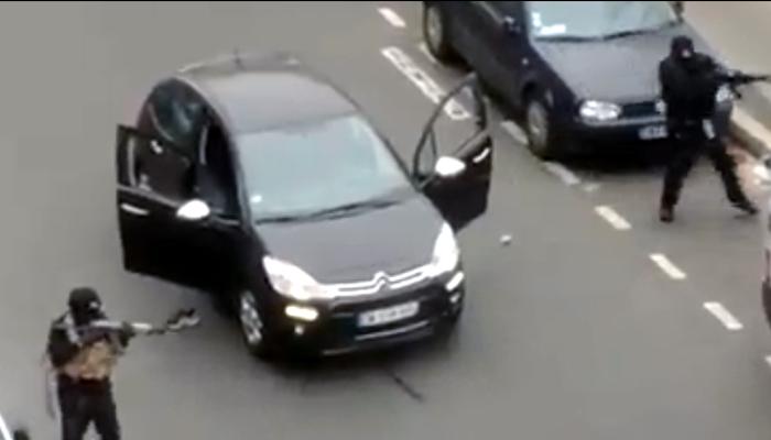 पॅरिस : साप्ताहिकाच्या ऑफिसवर दहशतवादी हल्ला, १२ ठार  