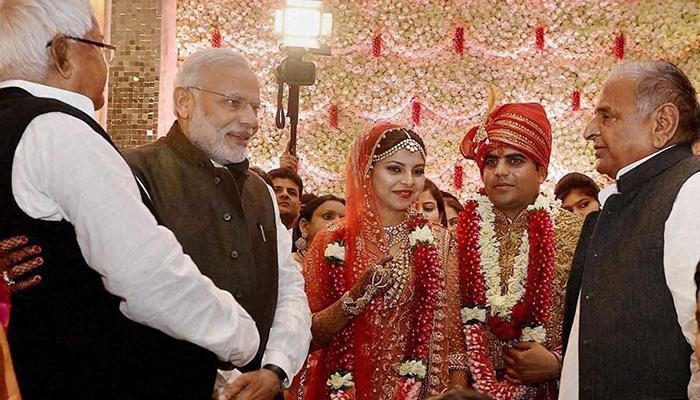 Lalu`s daughter, Mulayam`s grandnephew tie knot