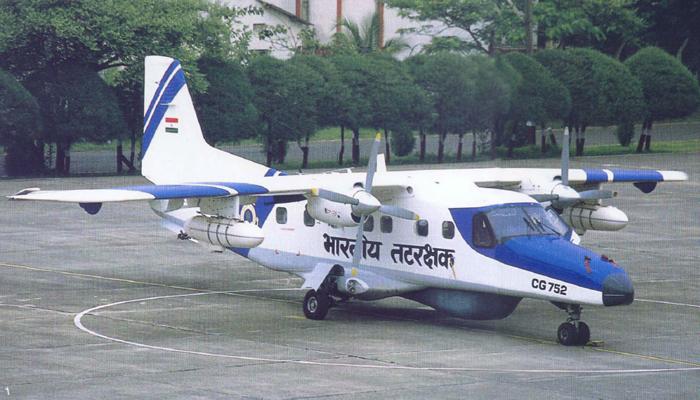 भारतीय नौदलाचं विमान समुद्रात कोसळलं, दोन बेपत्ता 