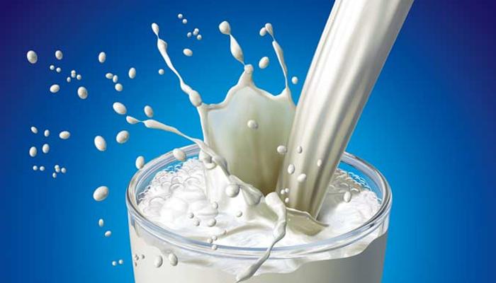 नामांकित दूध कंपन्यांवर विक्रेत्यांचा बहिष्कार