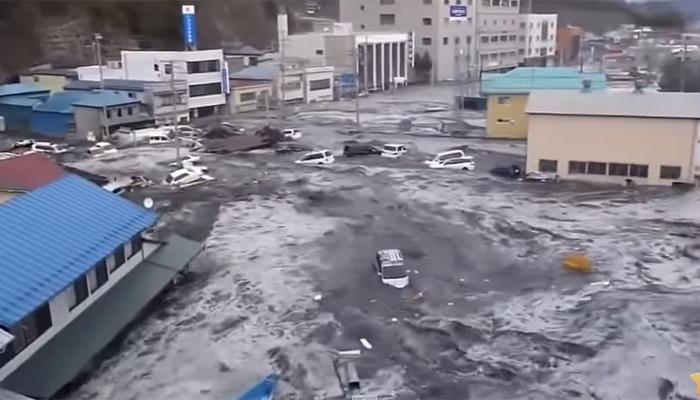 पाहा व्हिडिओ - जगभरातील भयानक भूकंप कॅमेऱ्यात कैद