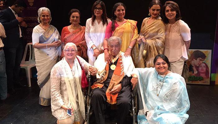 Shashi Kapoor receives Dadasaheb Phalke Award