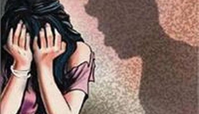 मुंबईत तरूणीवर सामूहिक बलात्कार