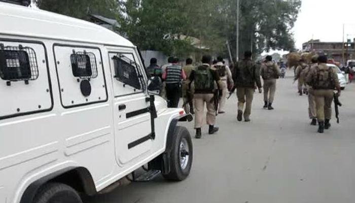 सोपोरच्या BSNL शोरूमवर दहशतवादी हल्ला, ३ जखमी