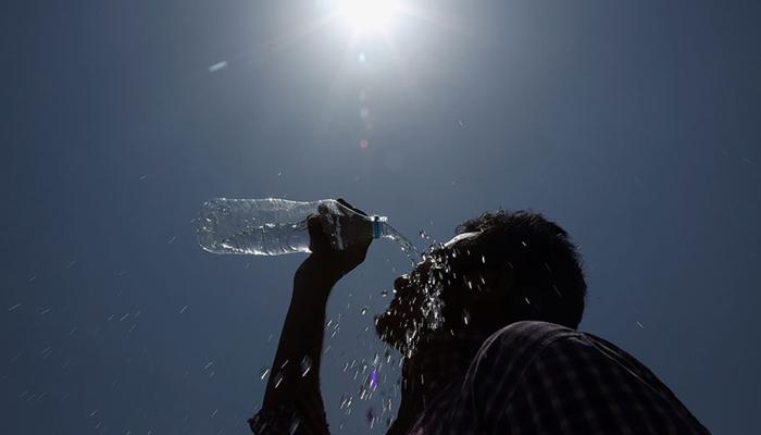 देशात कडाक्याच्या उन्हानं घेतला आतापर्यंत सहाशे जणांचा बळी