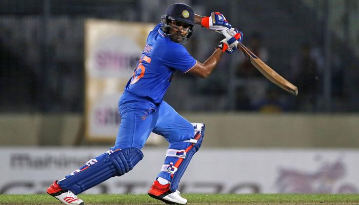 LIVE स्कोअरकार्ड :  टीम इंडियाचा डाव अवघ्या २०० धावांवर गुंडाळला 