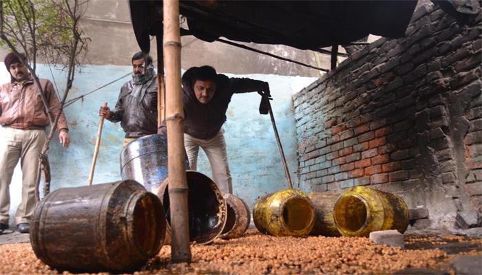 राजकीय नेत्याच्या आशिर्वादानं सुरू होता आतिकचा काळा धंदा!