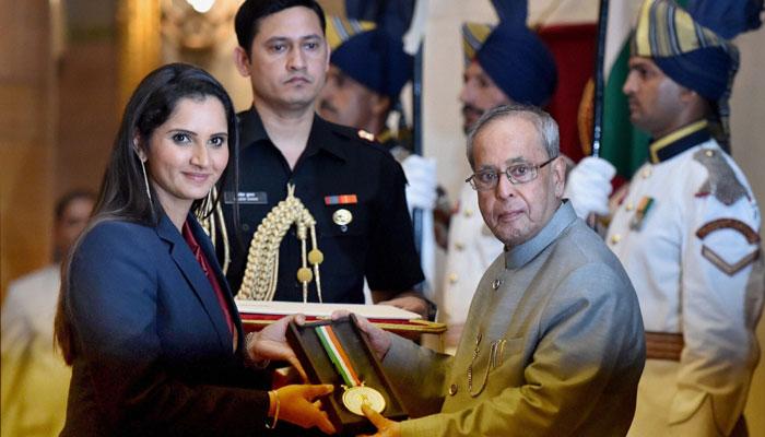 सानिया मिर्झाला राजीव गांधी खेलरत्न पुरस्कार प्रदान 