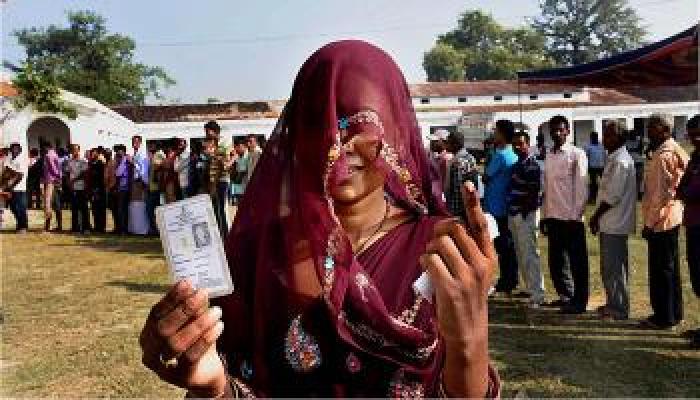 बिहारमध्ये चौथ्या टप्प्यात ५७.५९ टक्के मतदान, निकाल ८ नोव्हेंबरला