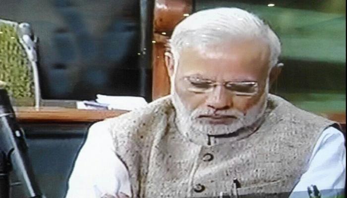 VIDEO : पंतप्रधान मोदी संसदेत झोपले होते? हा घ्या पुरावा...