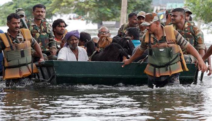 चेन्नईमध्ये पावसाचा धुमाकूळ, अनेक रेल्वे गाड्या रद्द काही दुसऱ्या मार्गाने