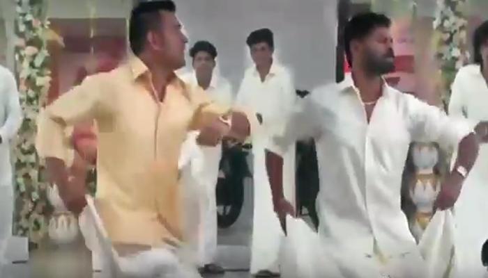 VIDEO : धोनीचा प्रभुदेवासोबत लुंगी डान्स