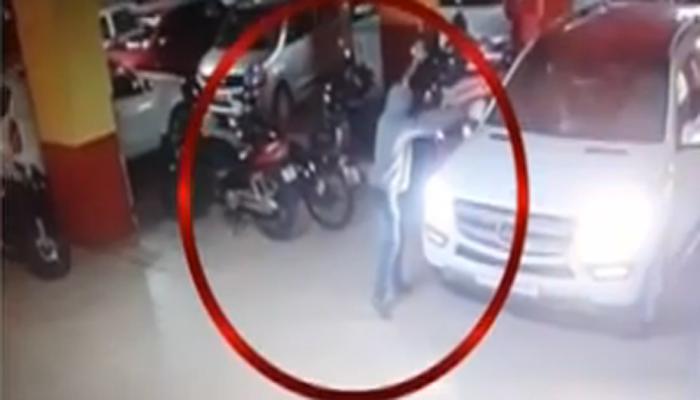 CCTV फुटेज : पुण्यात जीम मालकावर पार्किंगमध्ये गोळीबार