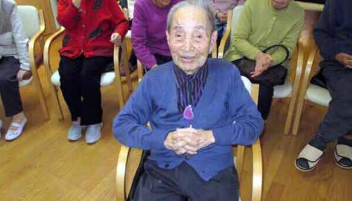 जगातील सर्वात वृद्ध पुरूषाचा ११२ व्या वर्षी मृत्यू, त्यांच्याबद्दल १० इंटरेस्टिंग गोष्टी